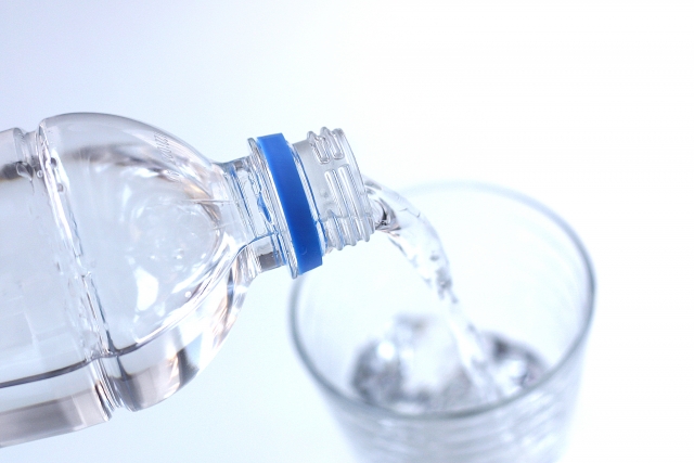なぜ、水は１日２ℓ摂った方がいいの？